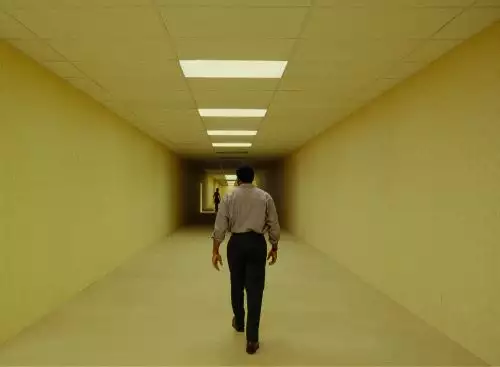 Backrooms_134241814462637345_big-cine_deskt.webp