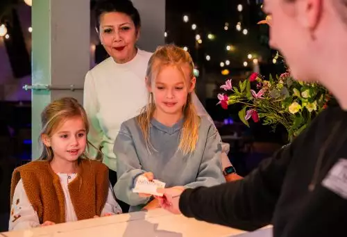 De Vaste Clique-JB-26-cine_deskt.webp